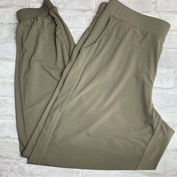 Lisa Rinna Collection Joggers Silky Feel Dark Beige Pockets EUC M - Picture 1 of 9